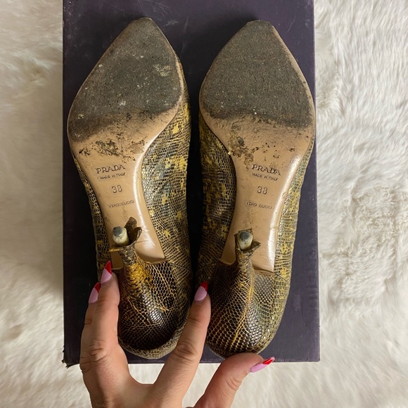 Vintage Prada snakeskin pumps - Picture 8 of 9